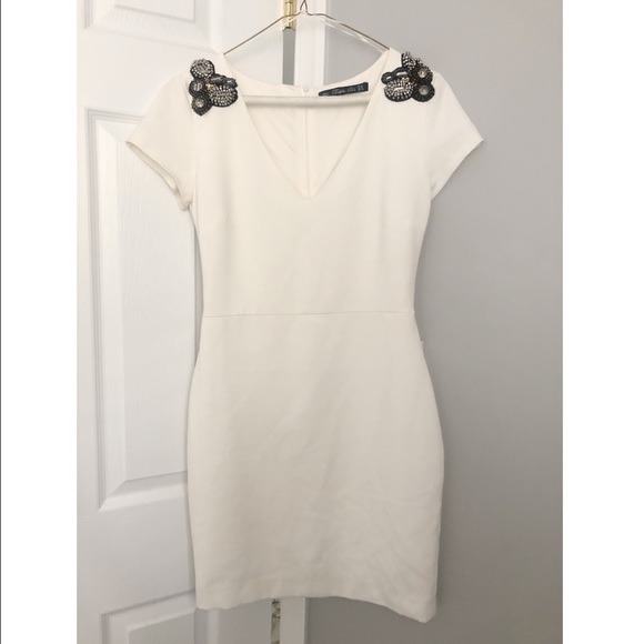 Zara White Mini  Dress - Picture 2 of 6